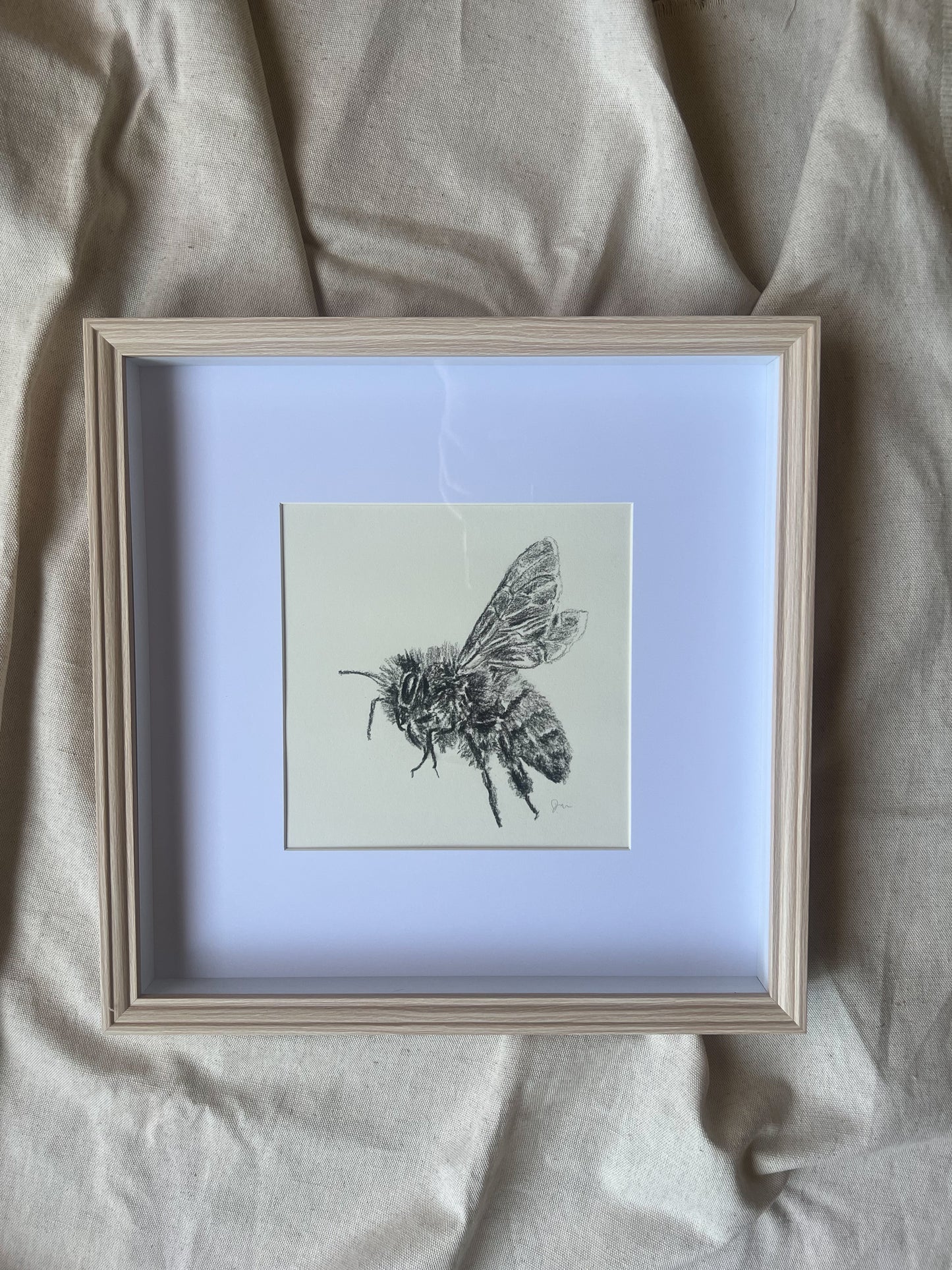Wooden Frame Single Bee