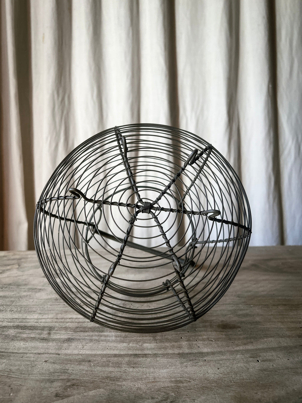 French Wire Egg Basket — Panier à oeufs