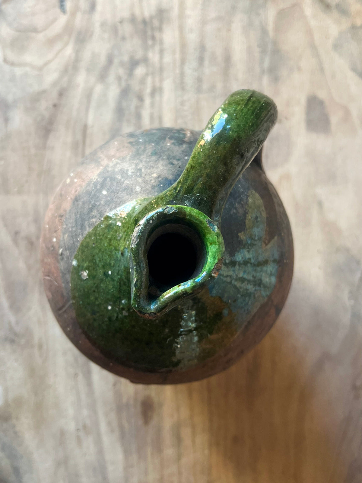 Green-Glazed Terracotta Oil Jug / Cruche
