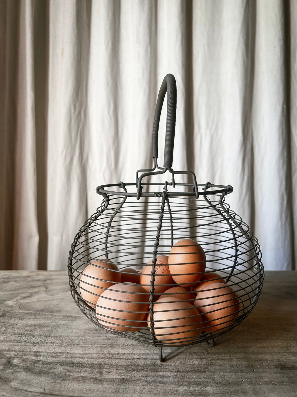French Wire Egg Basket — Panier à oeufs