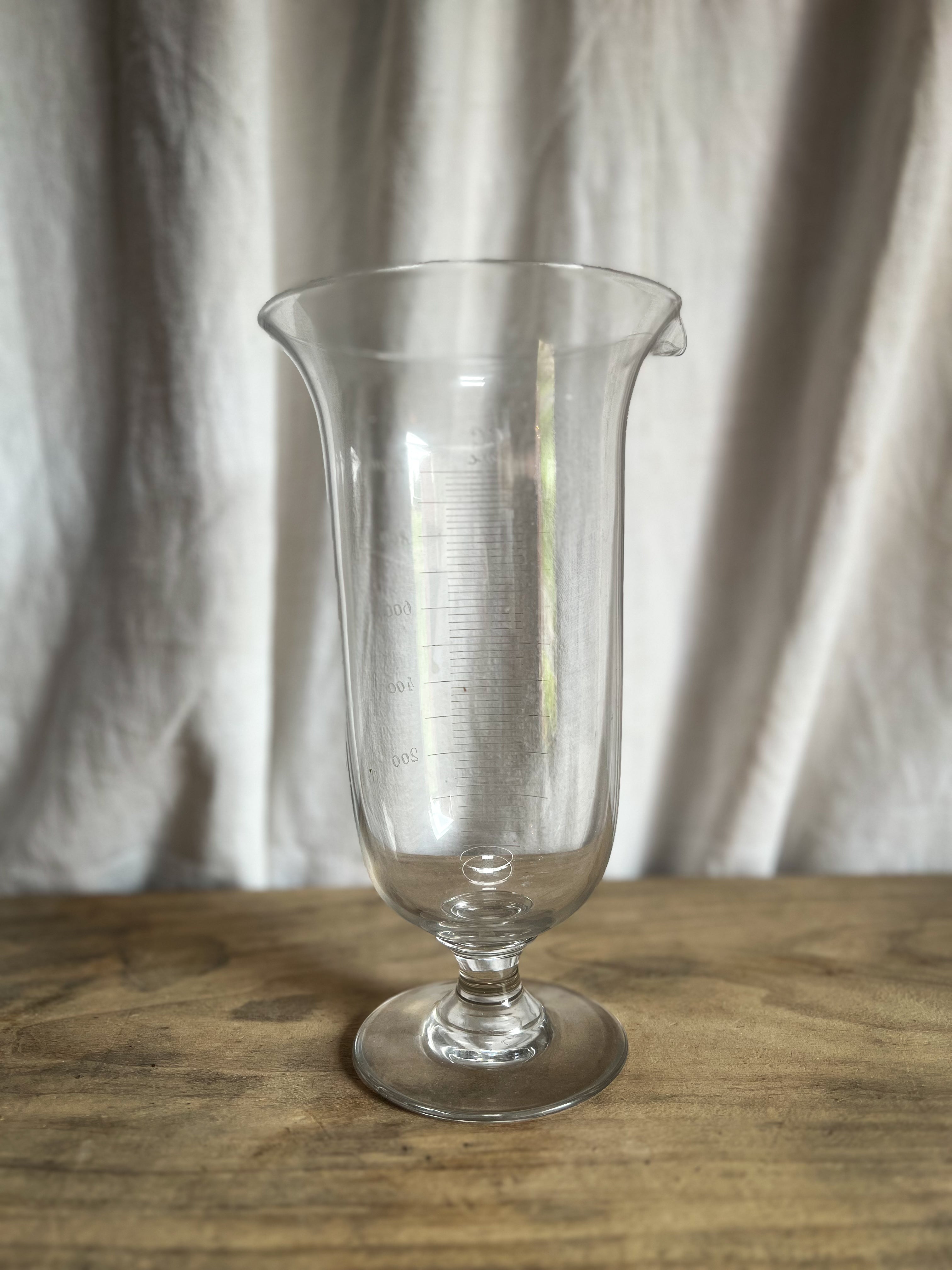 Apothecary Glass Measuring Vessel