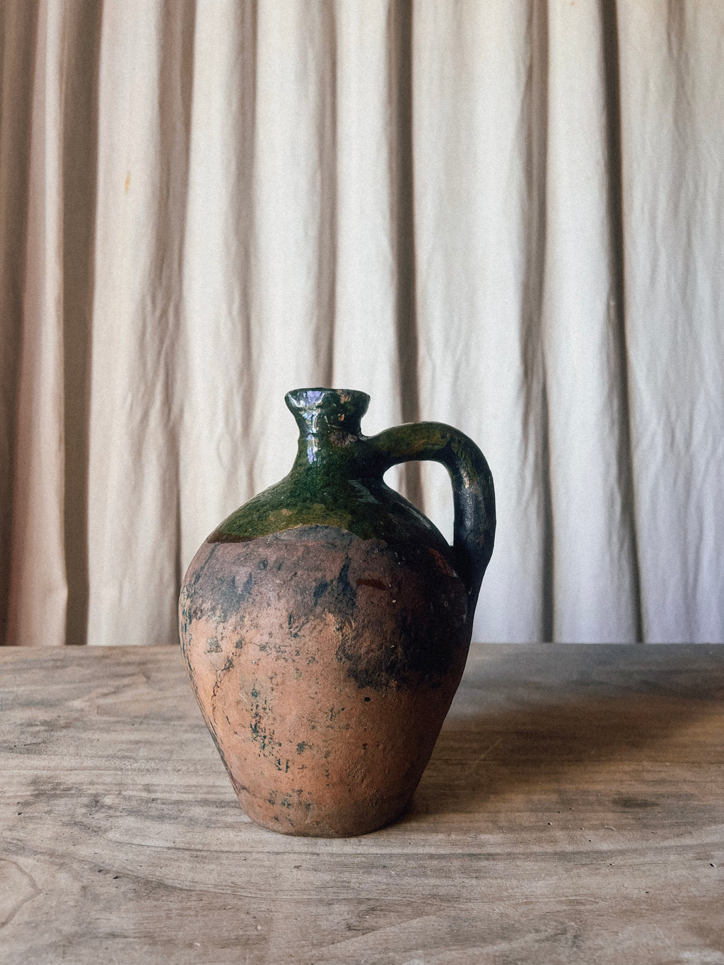 Green-Glazed Terracotta Oil Jug / Cruche