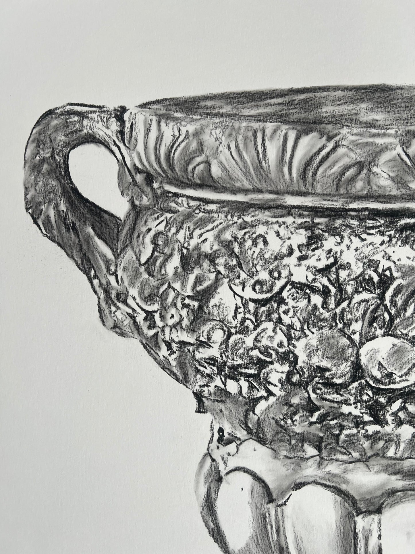 Stone Scallop French Jardiniere | Charcoal