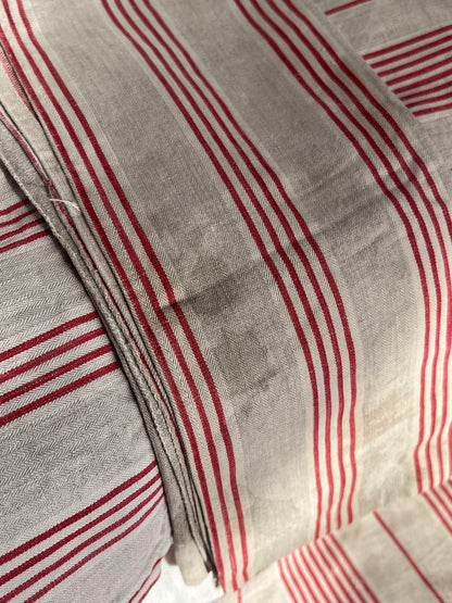 Set of Four Pin-stripe Linen Cloth
