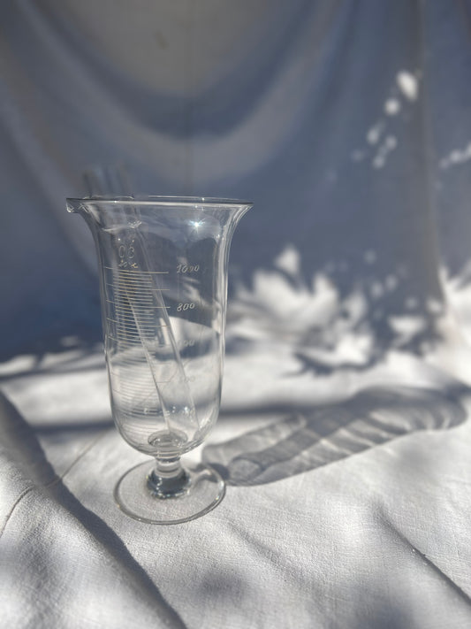 Apothecary Glass Measuring Vessel