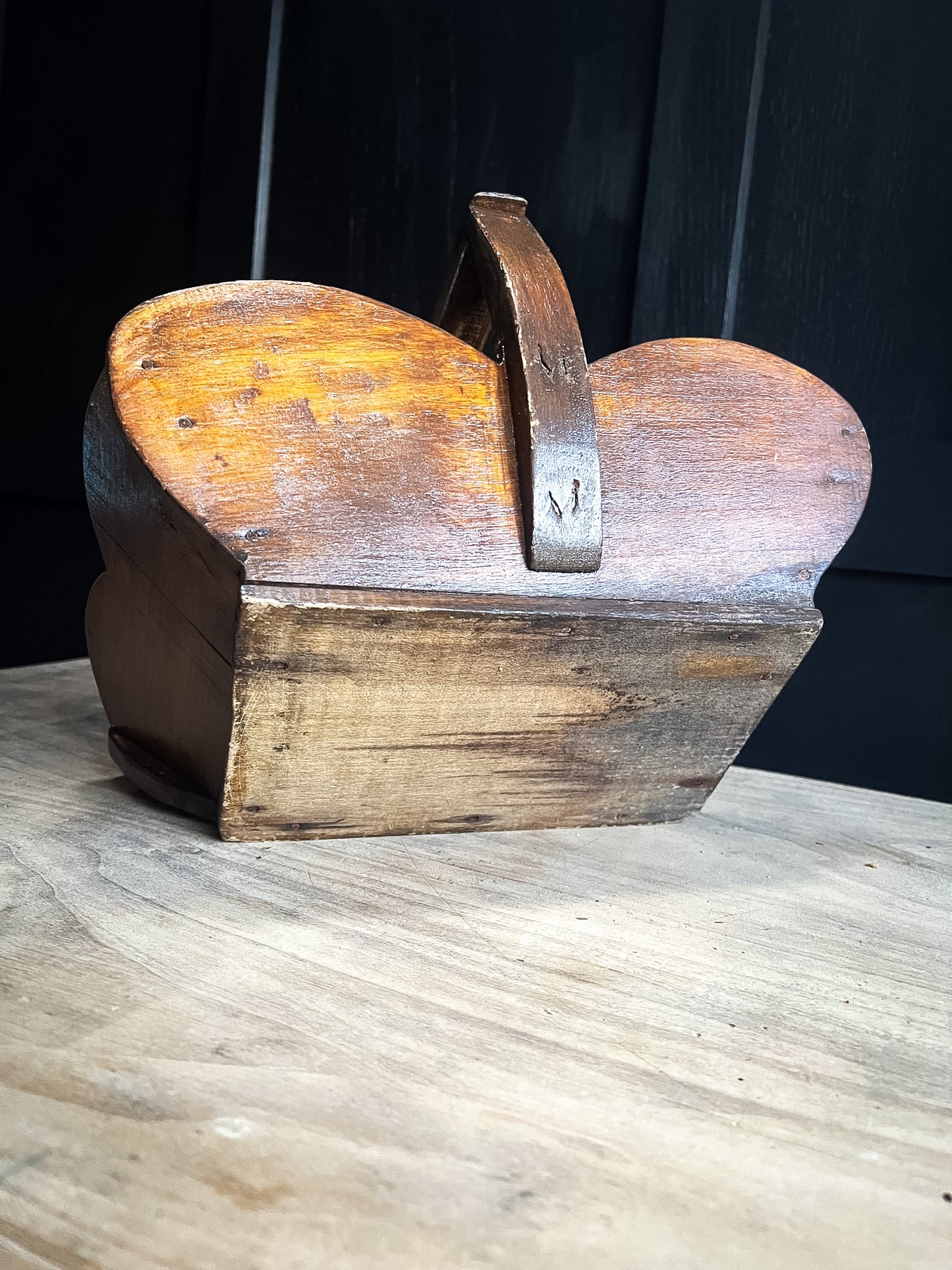 Panier rustique en bois festonné fait main avec poignée 