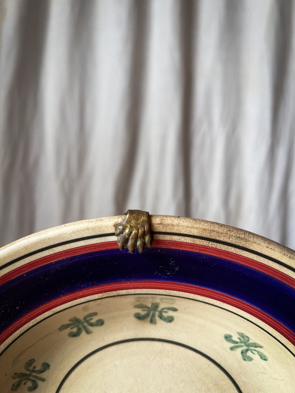 Flor de Lis Faience Plate — Terre de Fer, Choisy-le-Roi