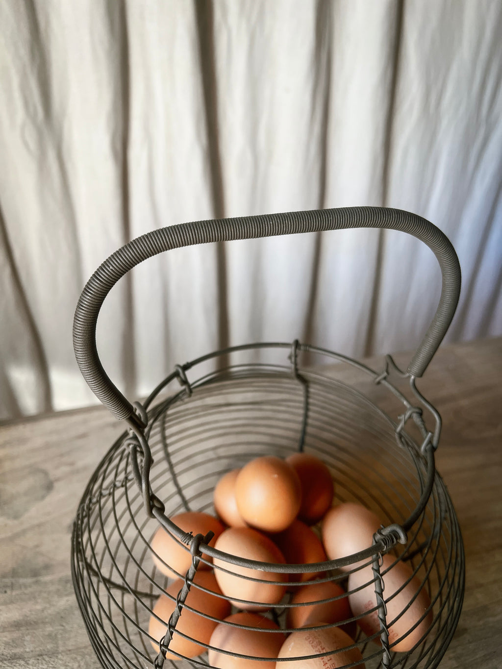 French Wire Egg Basket — Panier à oeufs