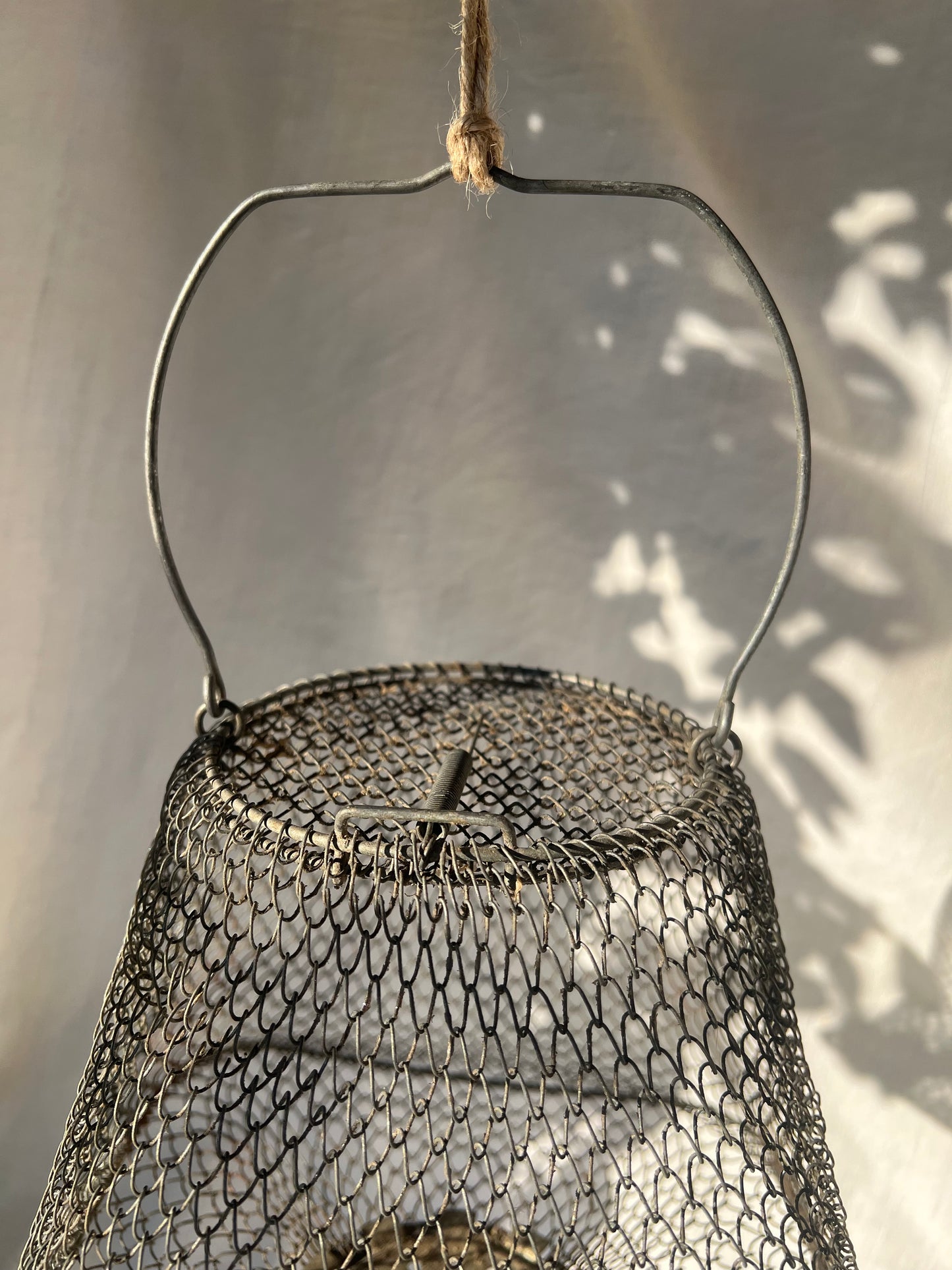 French Wire Mesh Fishing Basket